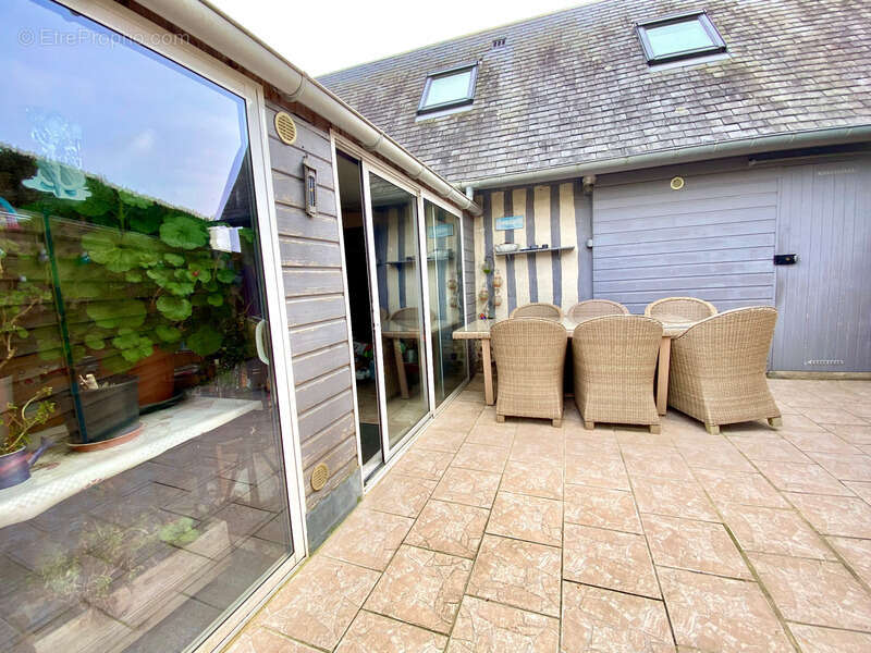 Maison à QUETTEVILLE