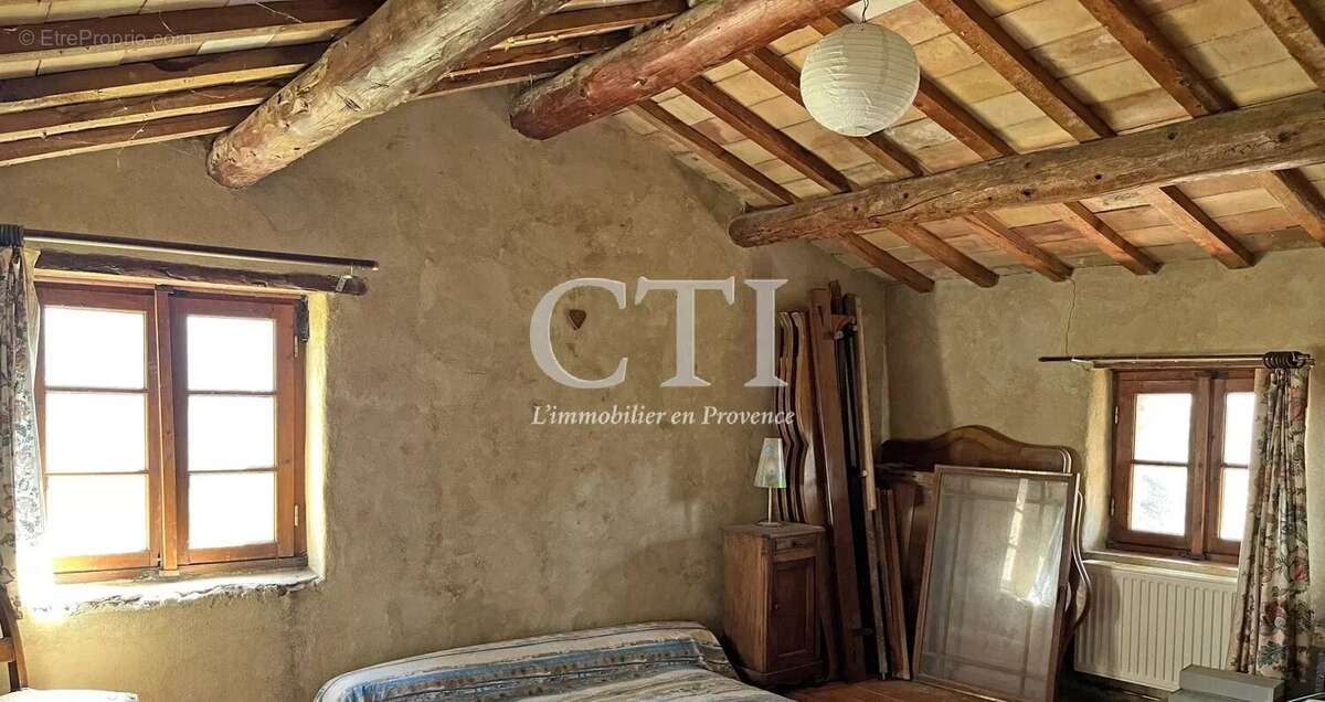 Maison à VAISON-LA-ROMAINE