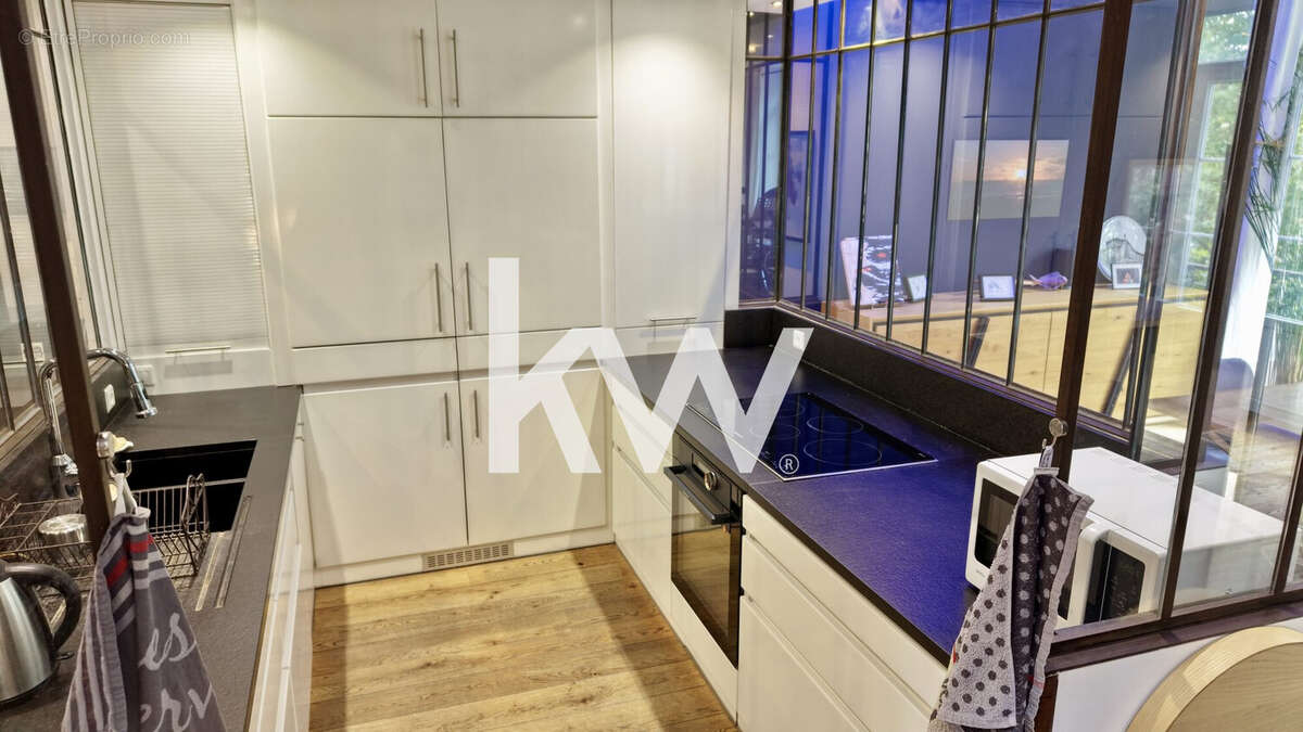 Appartement 230 m² à Saint-Etienne  - photo 8