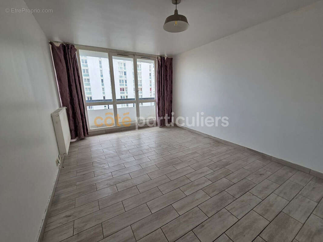 Appartement à AUBERVILLIERS