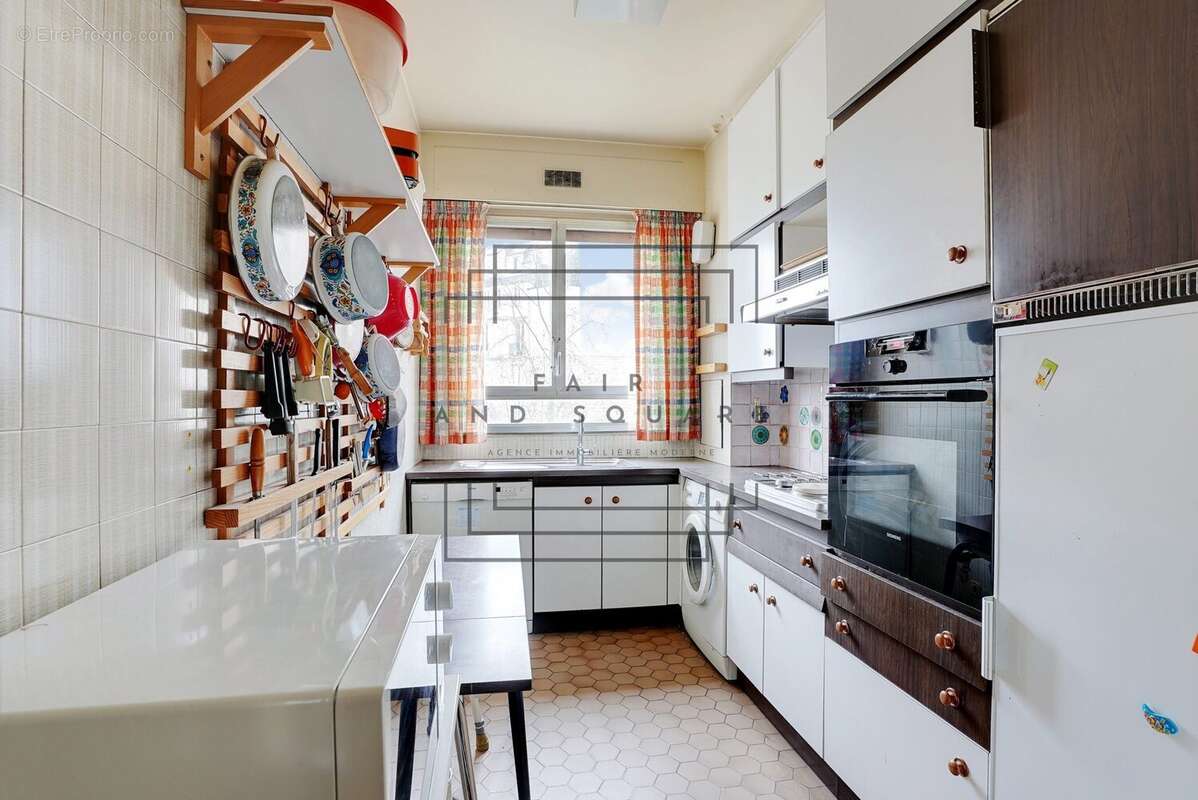 Appartement à NEUILLY-SUR-SEINE