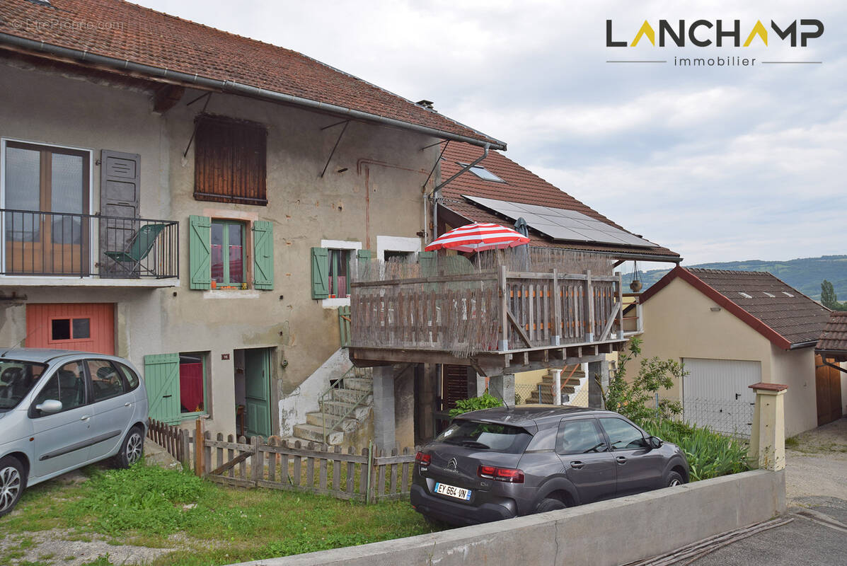 Maison à BASSY
