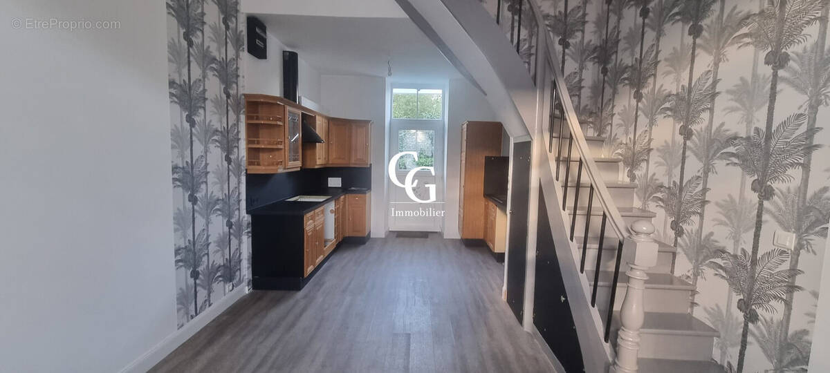 Maison à BOUGUENAIS