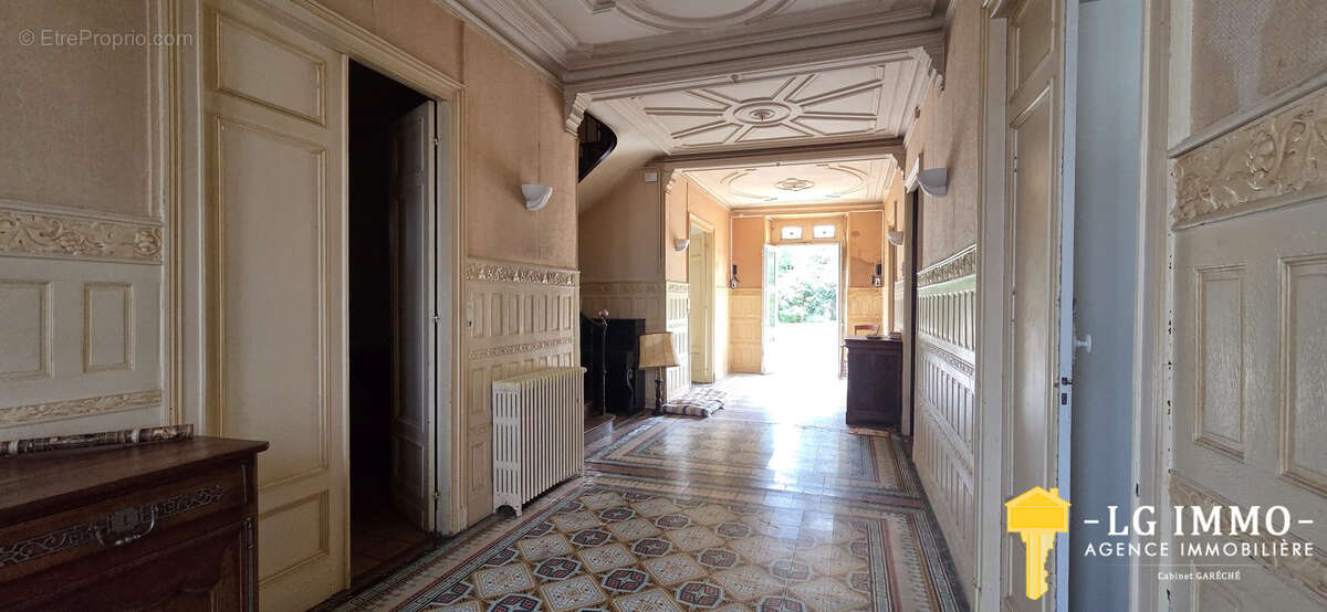 Maison de maitre, 400 m2, 190 m2 dépendances, parc 7 000 m2 - photo 4