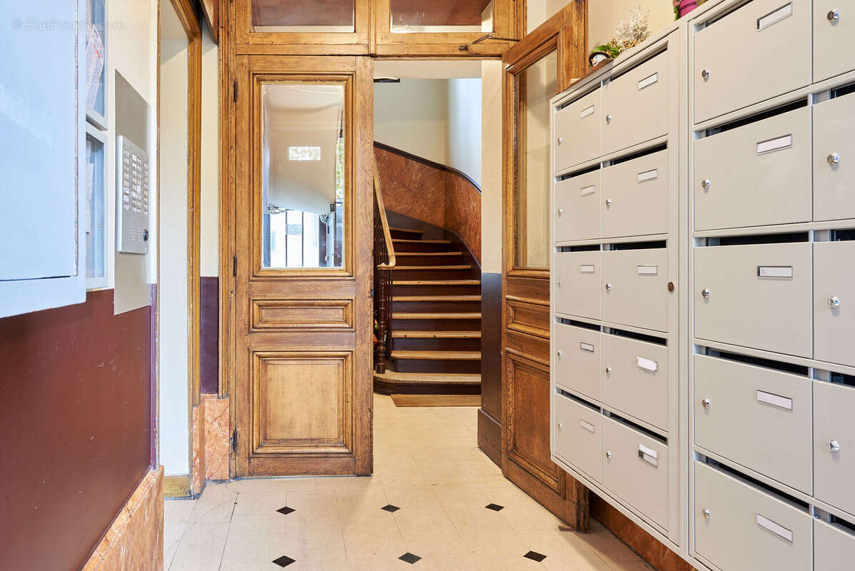 Photo 2 - Appartement à PARIS-10E