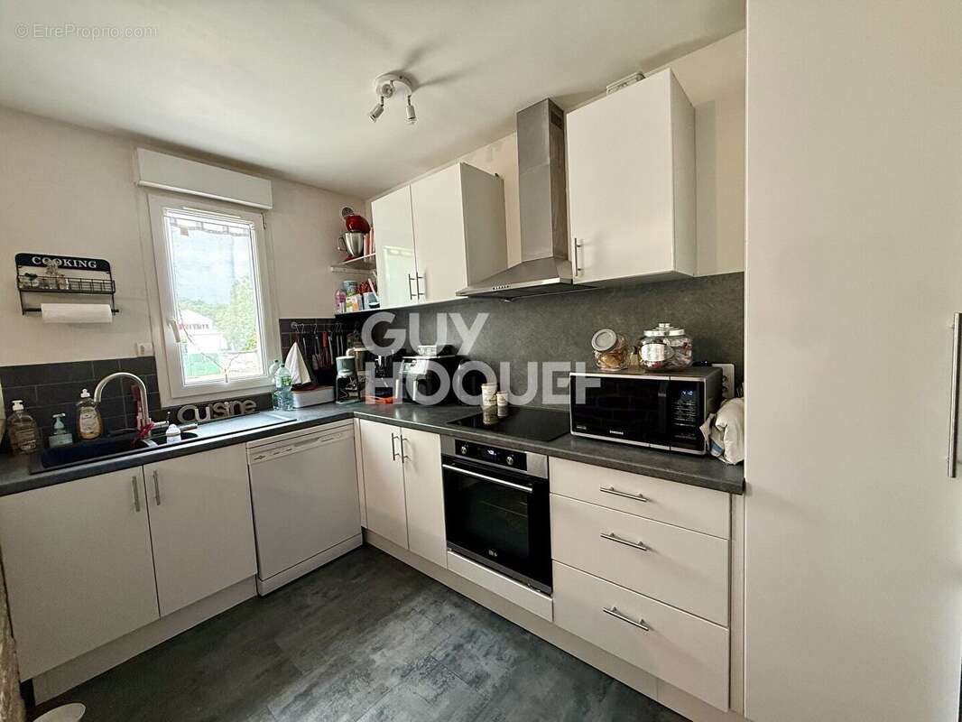 Appartement à ISSOU