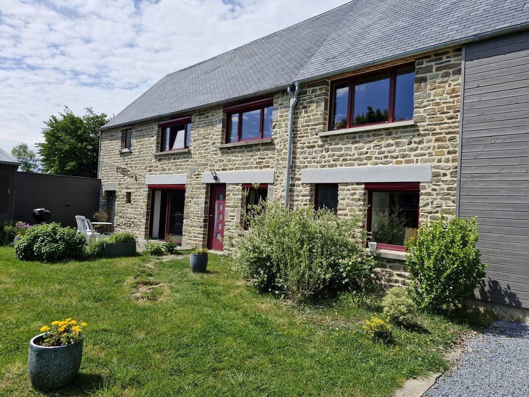 Maison à MONCY