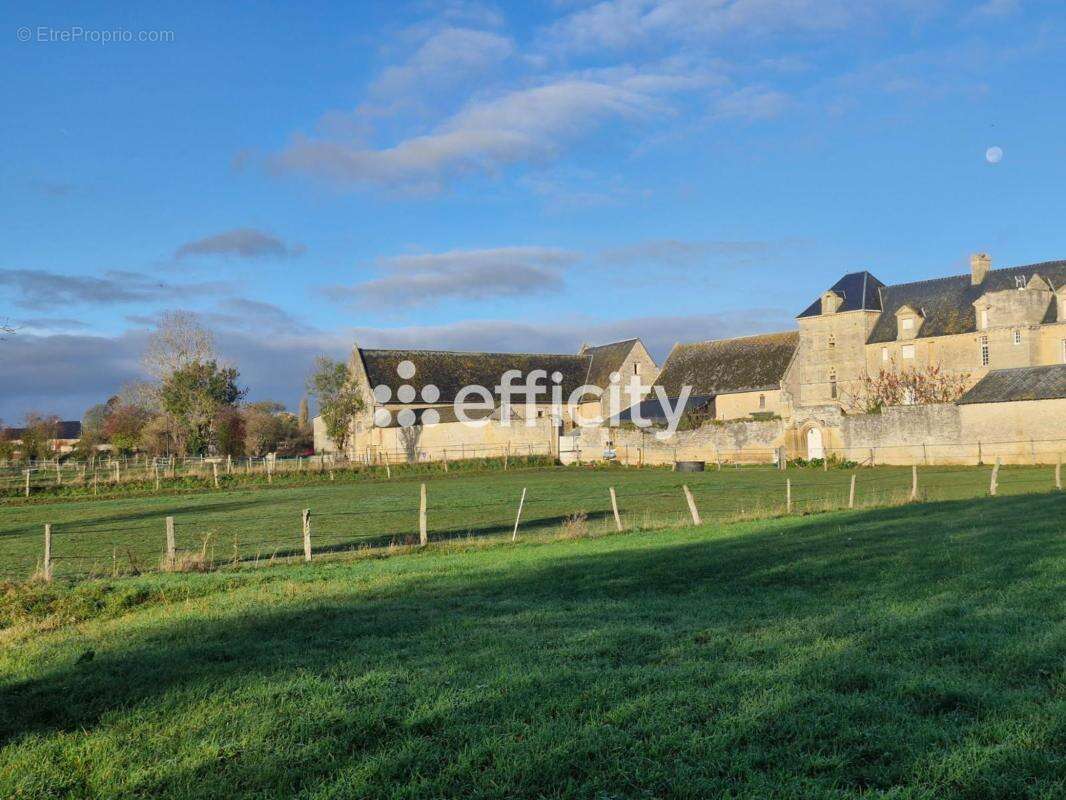 Maison à VIENNE-EN-BESSIN