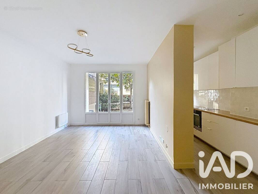 Photo 1 - Appartement à LA GARENNE-COLOMBES