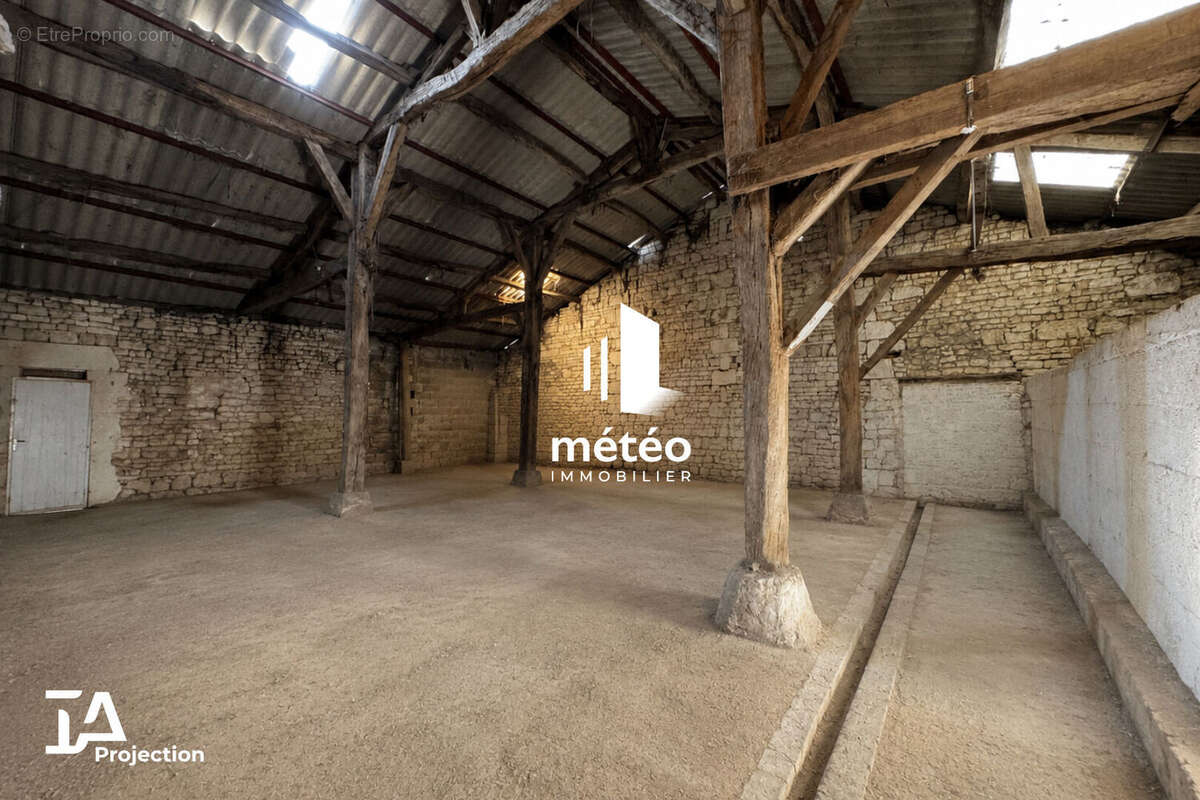 Belle grange de 134 m² à Luçon - photo 4