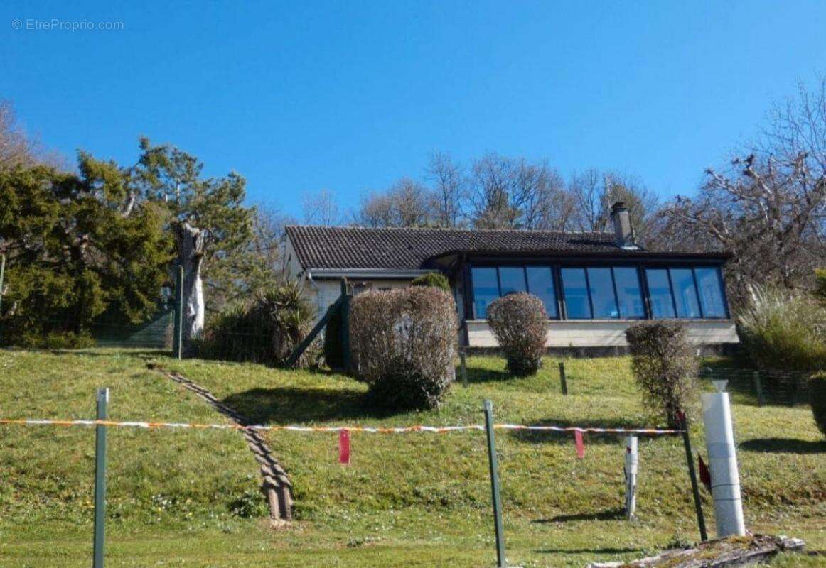 Maison à LE LARDIN-SAINT-LAZARE