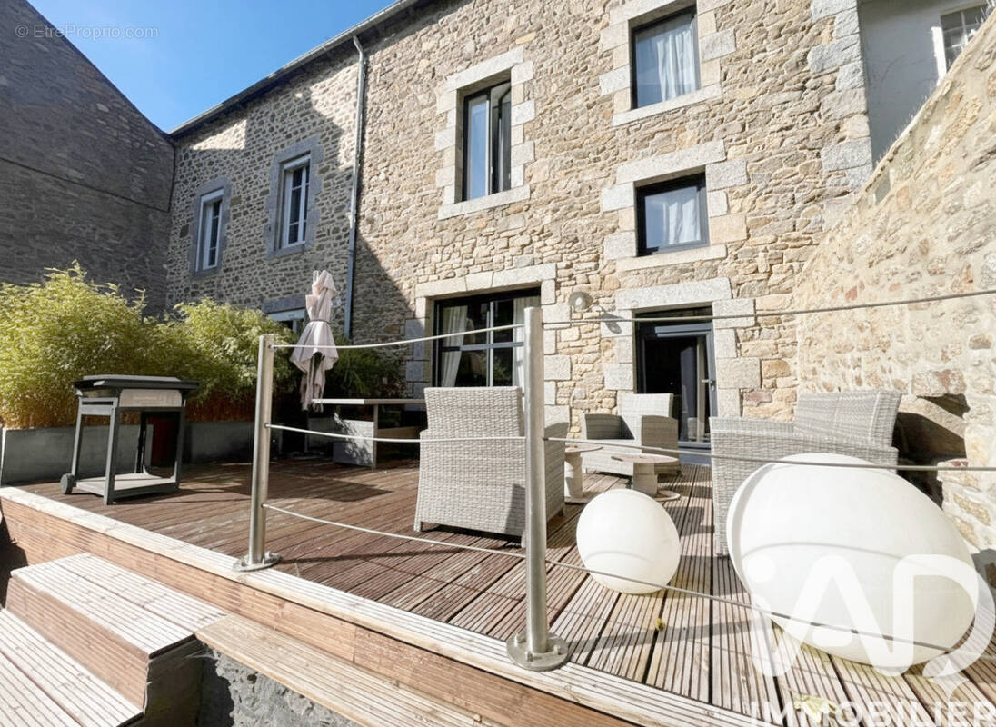 Photo 1 - Maison à QUINTIN