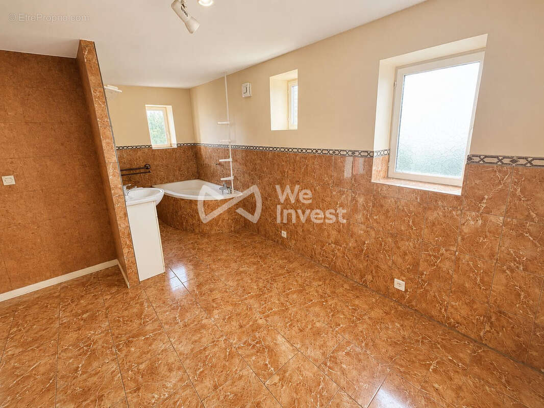 Appartement 235 m² à Bleneau  - photo 7