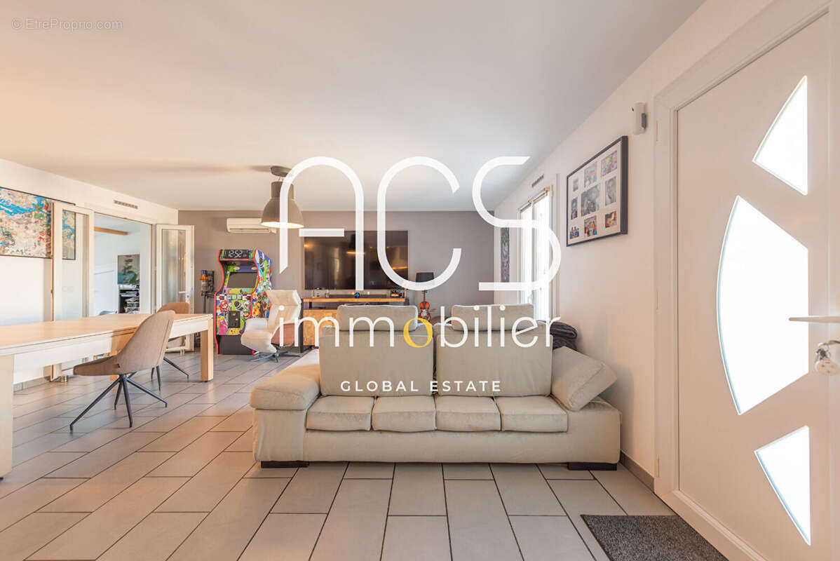 Maison à CHATEAUNEUF-LES-MARTIGUES