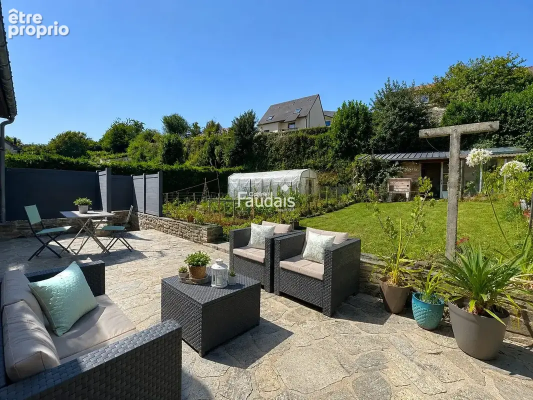 Maison 92 m² à Equeurdreville-Hainneville  - photo 2