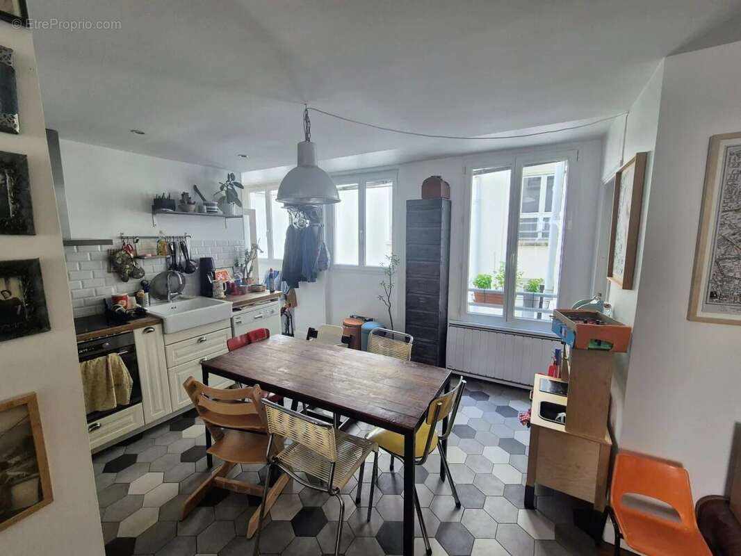 Appartement à PARIS-18E