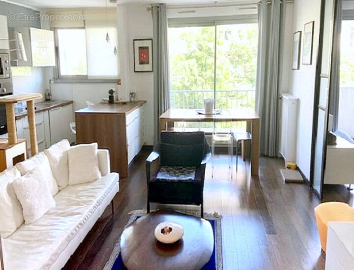 Appartement à PARIS-15E