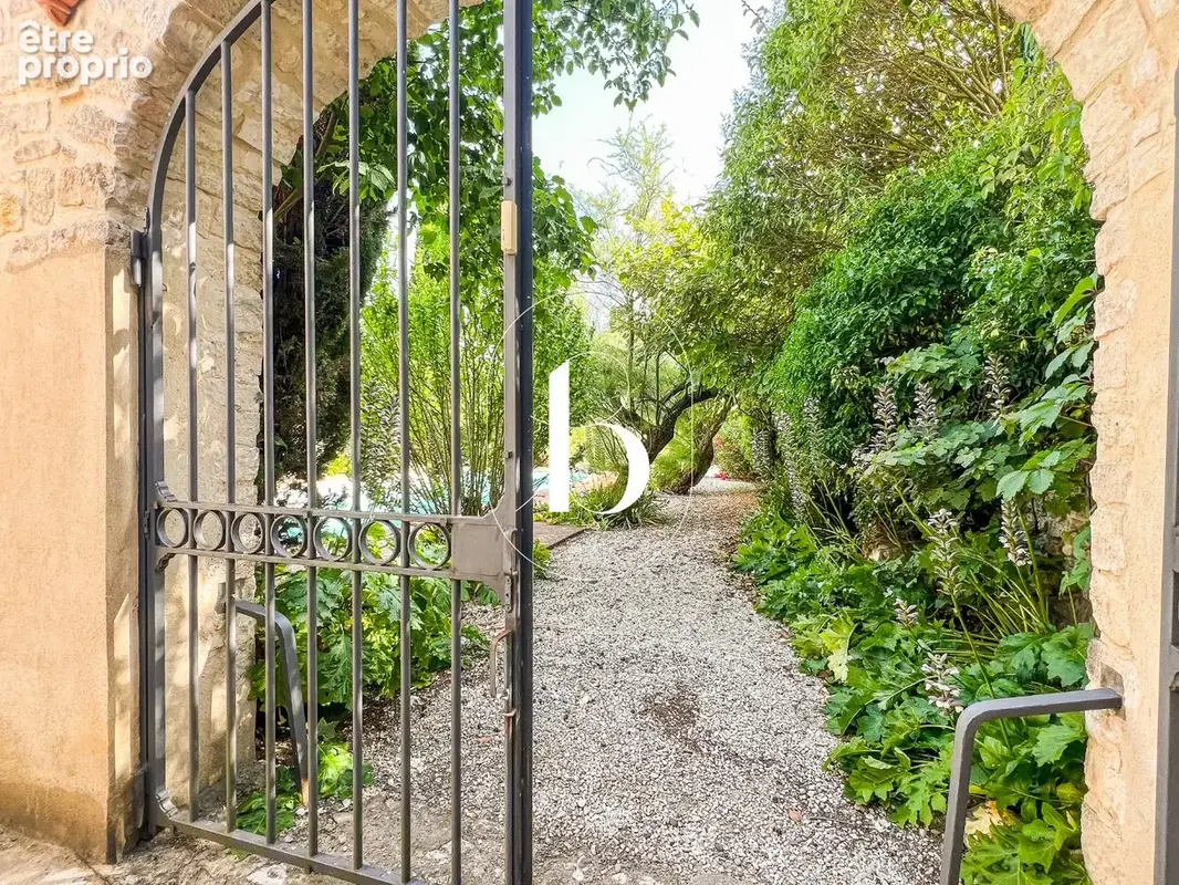 Maison 131 m² à Goudargues  - photo 4