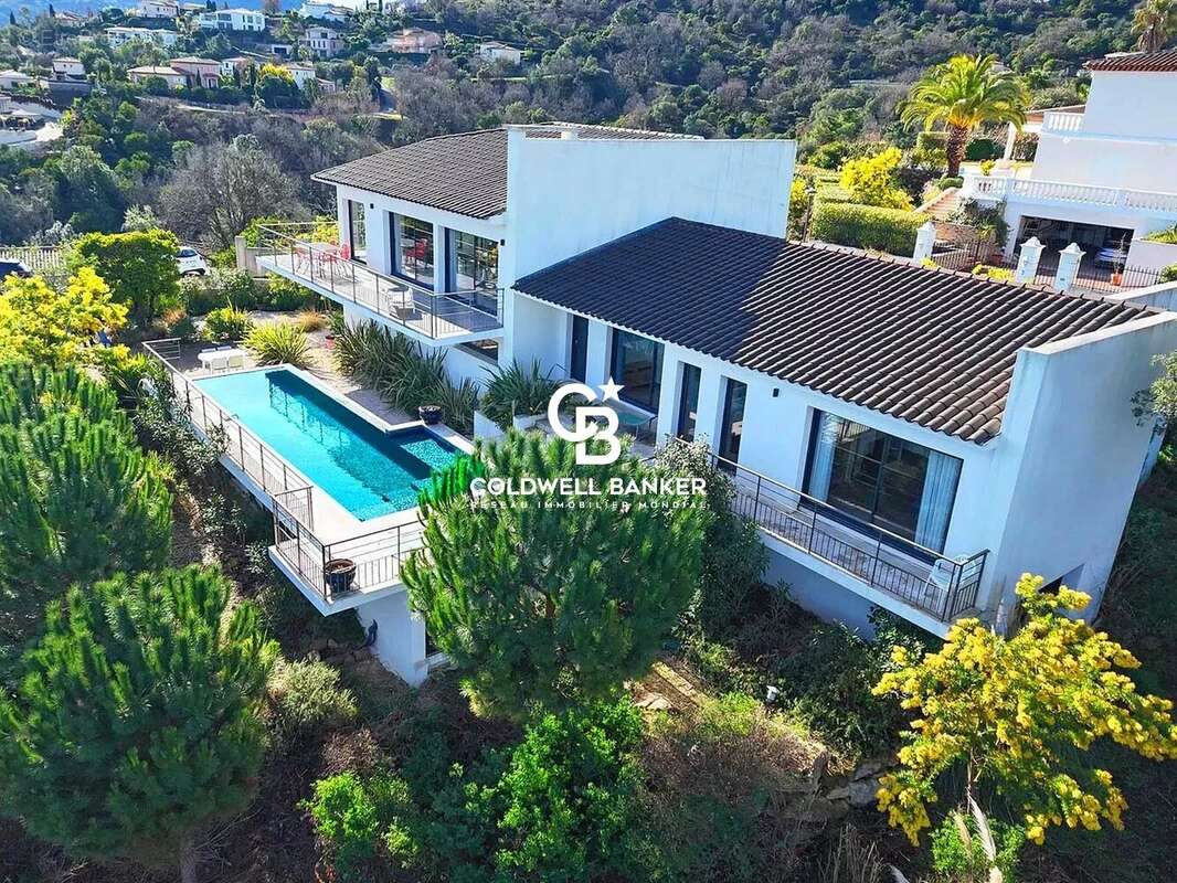 Maison à LES ADRETS-DE-L'ESTEREL