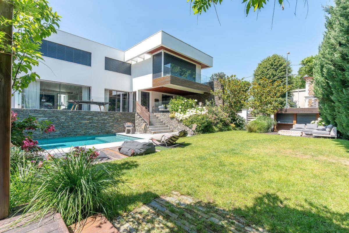 Maison à SAINT-MAUR-DES-FOSSES