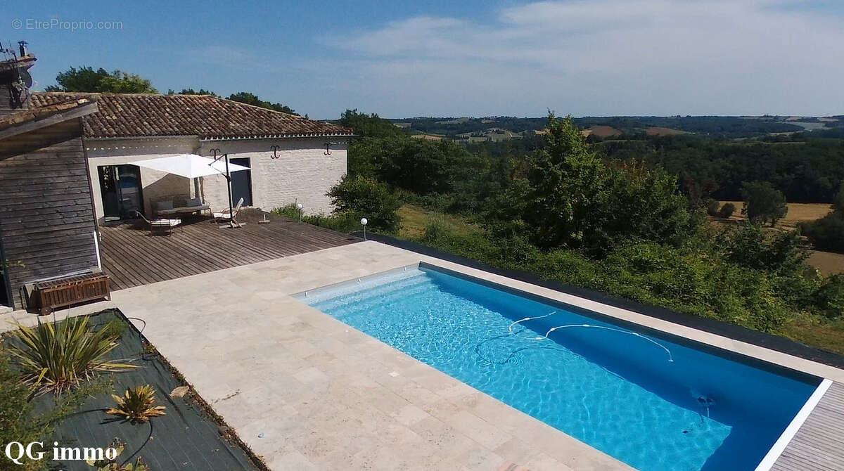 Propriété de caractère en pierre avec vue dominante, piscine et dépendance - photo 20