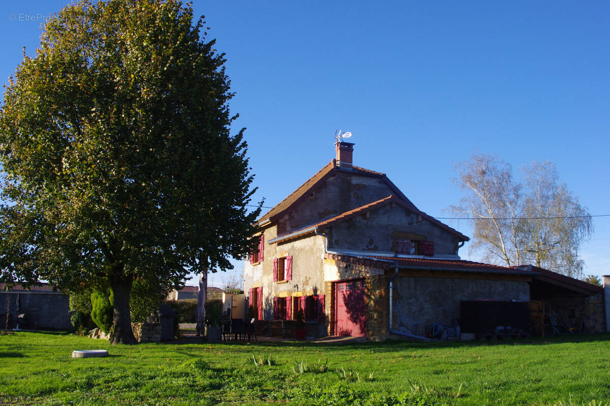 Maison à CHARLIEU