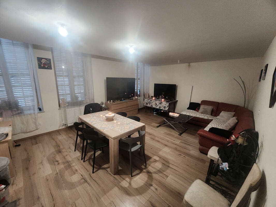 Appartement à AUXONNE