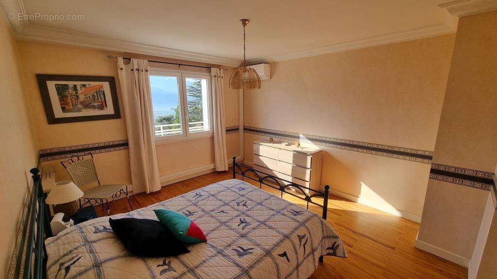 Maison à SAINT-ISMIER