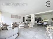 Maison à VILLENEUVE-SUR-YONNE