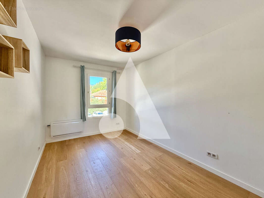 Maison à LE THOLONET