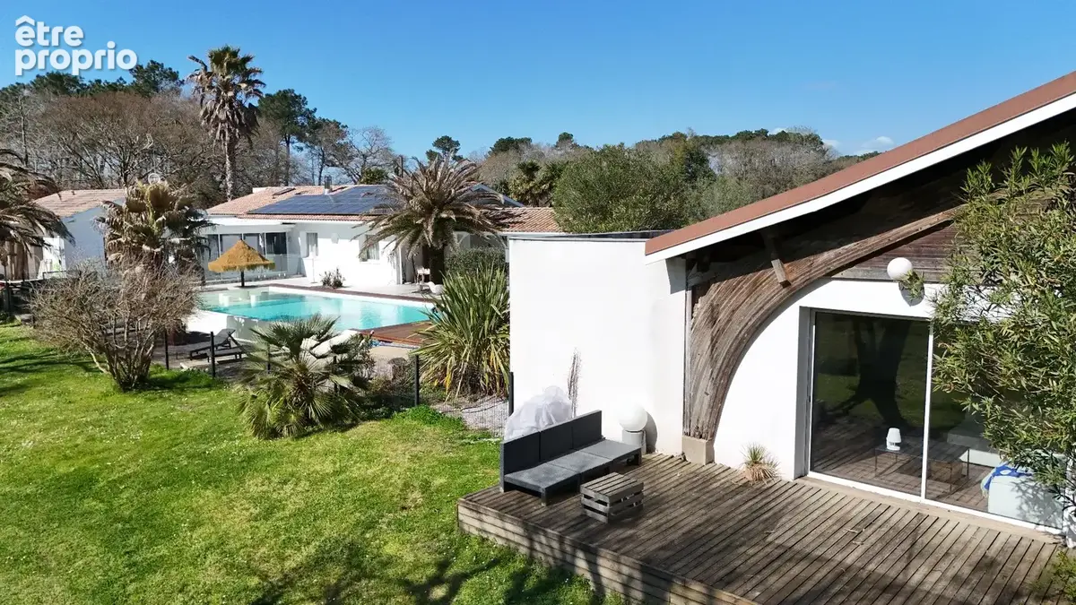 Propriete de type t12 de 360 m2 dont 2 appartement t3 de 70 m2 chacun - photo 23