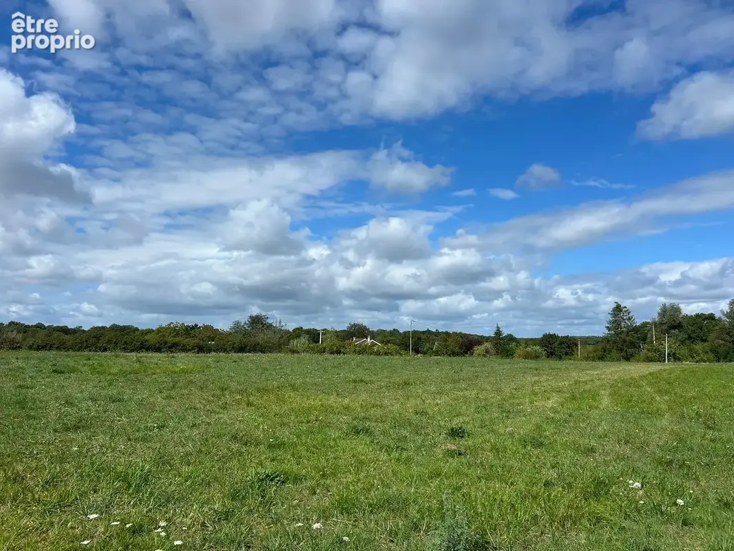 Terrain à SAINTE-CROIX