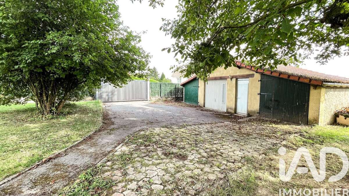 Photo 7 - Maison à COSNES-ET-ROMAIN