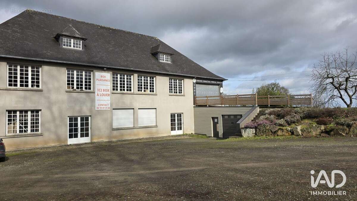 Commerce 950 m² à Saint-Aubin-Du-Cormier  - photo 7