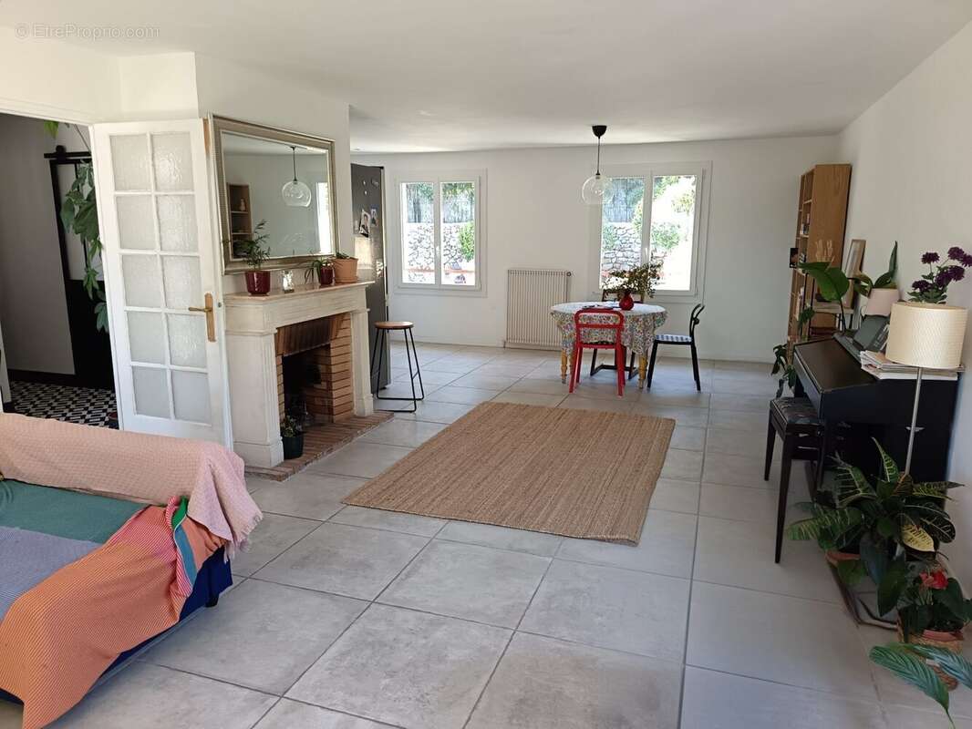 Maison à LA VALETTE-DU-VAR