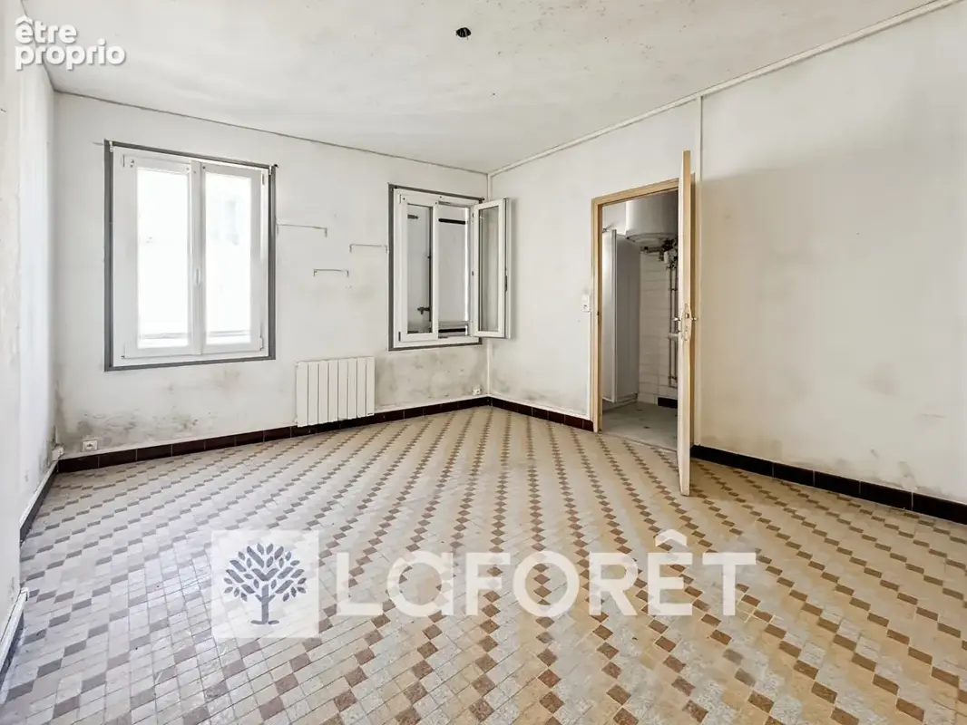 Immeuble de rapport - 3 lots loués et 2 appartements à rénover - photo 10