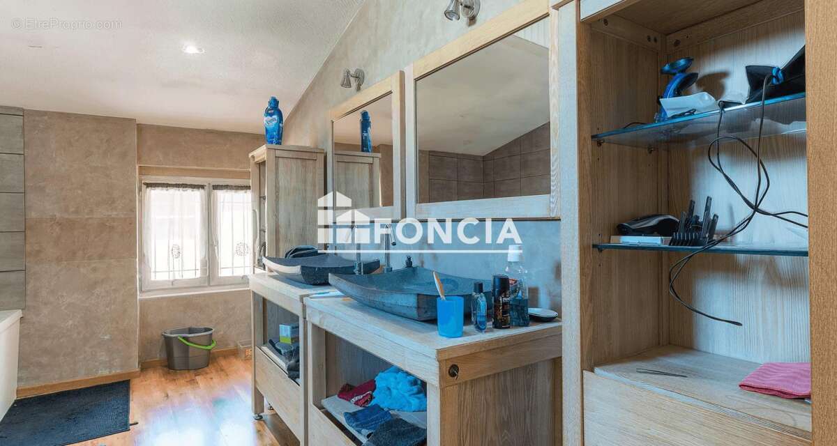 Appartement à ROMANS-SUR-ISERE
