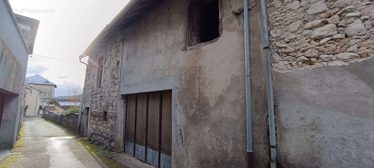 À découvrir sur la charmante commune de Rossillon : - photo 2