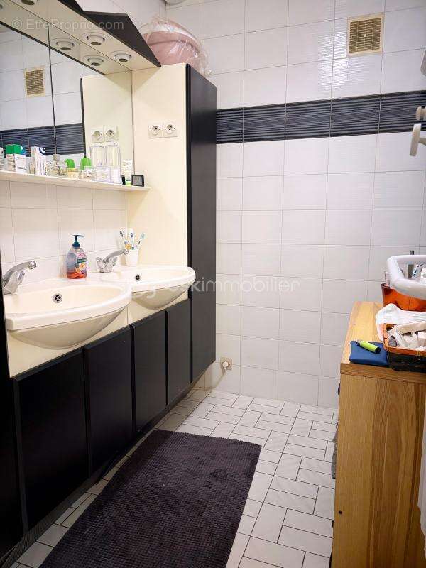 Maison à PARAY-VIEILLE-POSTE