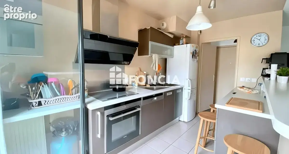 Bel appartement T3 avec une grande terrasse - photo 4