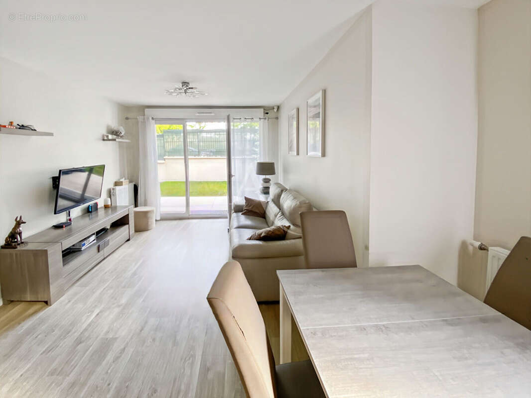 Appartement à JOUY-LE-MOUTIER