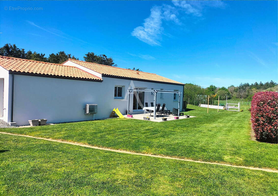 Maison à BEAUVOIR-SUR-MER