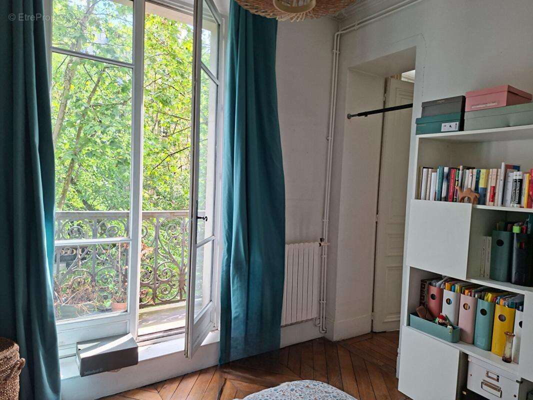 Appartement à PARIS-10E