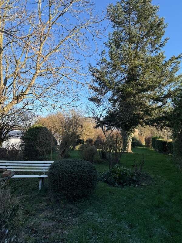 Maison à SAINT-SULPICE-LE-DUNOIS