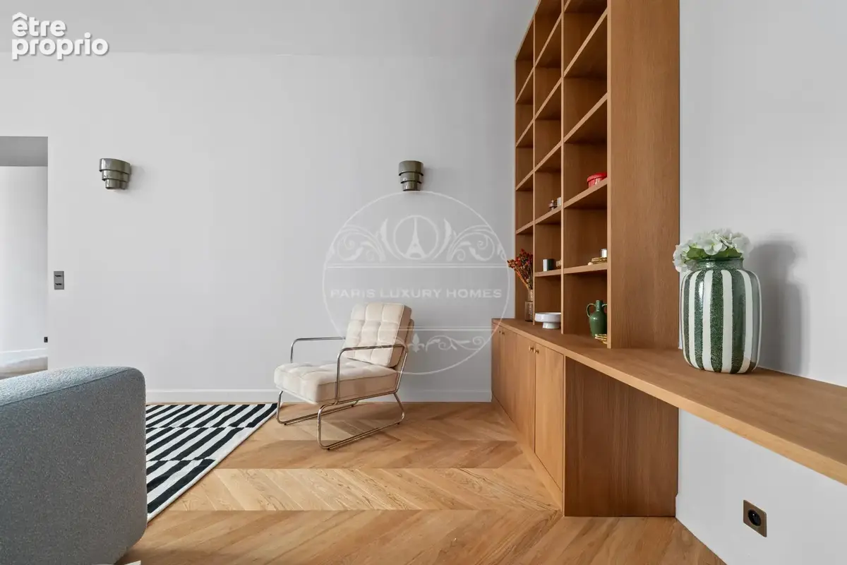 Superbe loft avec verrière à Paris 1er ! - photo 4
