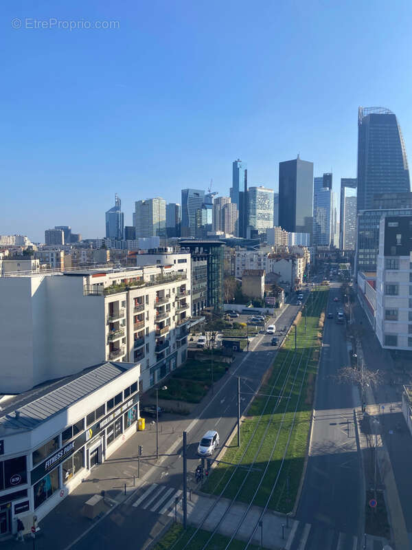 Appartement à COURBEVOIE