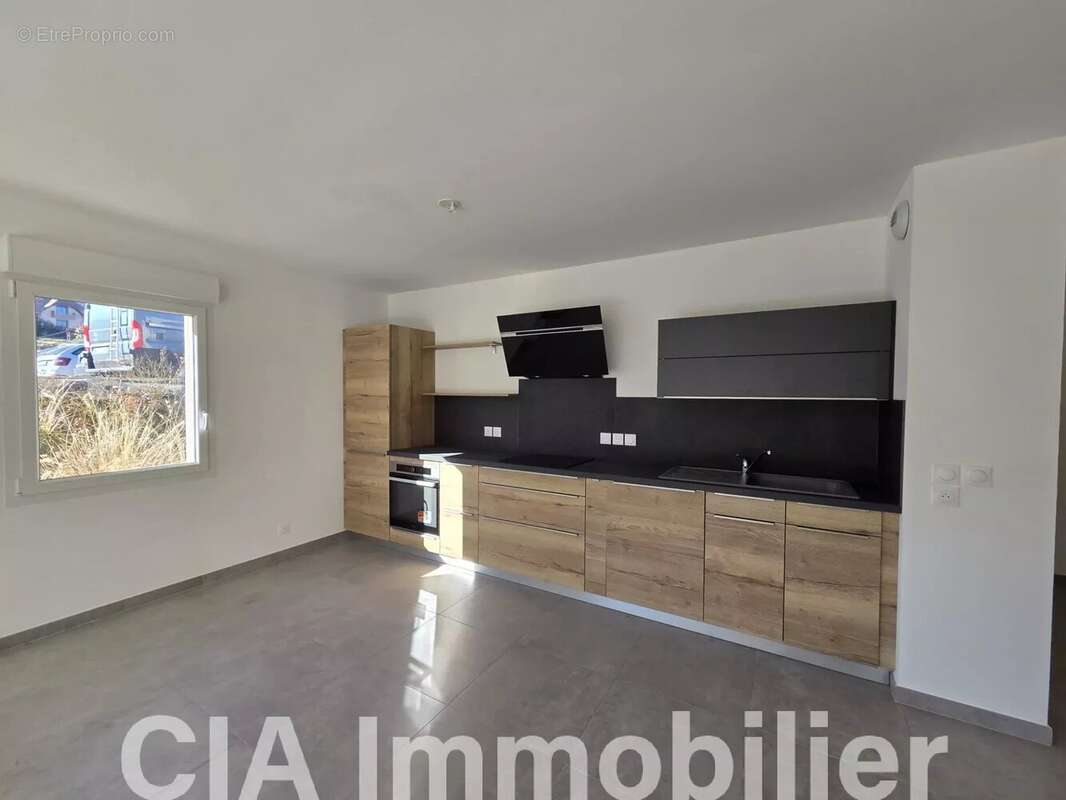 Appartement à REIGNIER