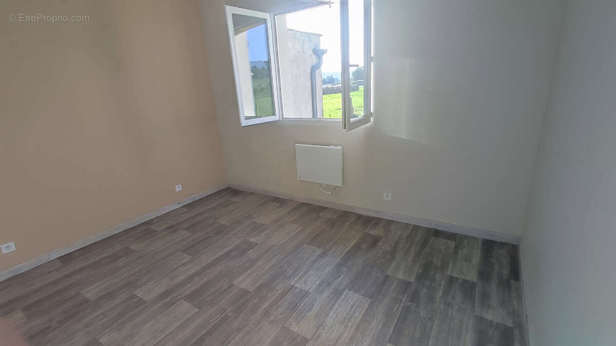 Maison plain pied 120 m2 - secteur calme proche des commodites - photo 9