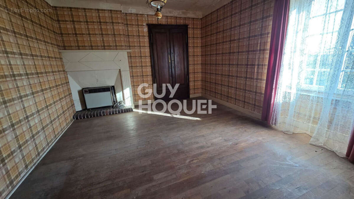 Maison à REFFUVEILLE