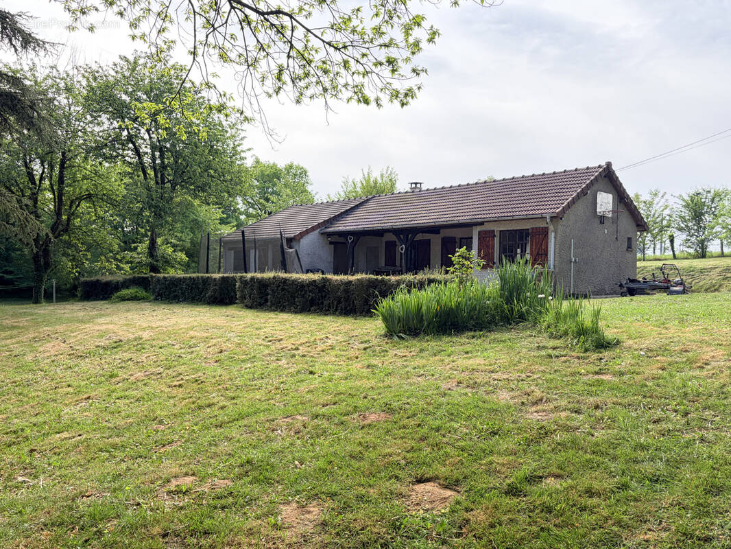 Maison à SAINT-REVERIEN